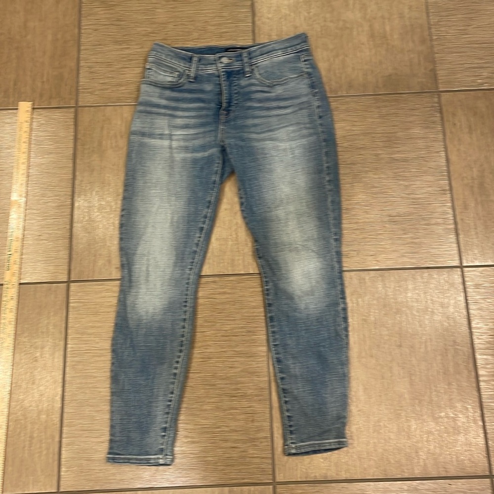 Luck Brand light wash mid rise skinny ankle Ava jeans size 6/28